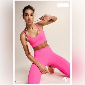 NWOT Never Better Square Neck Bra
(Currently Full Priced At Free People) S